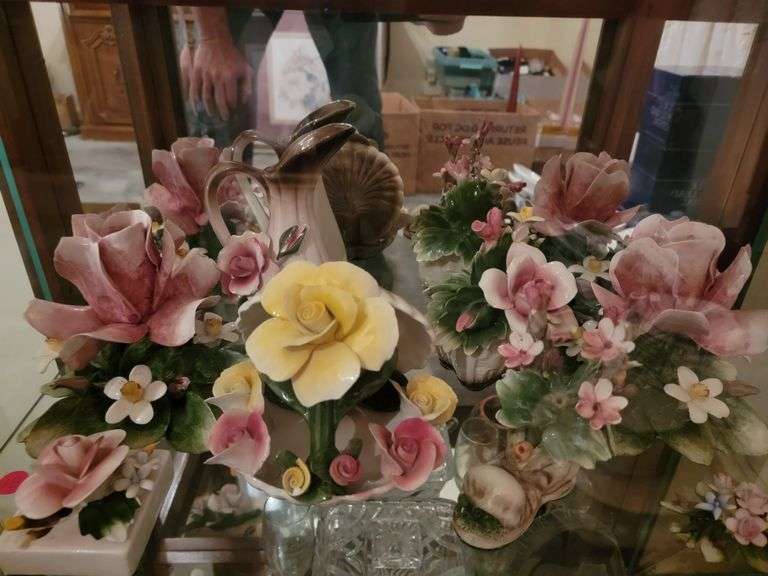 CAPODIMONTE PORCELAIN FLORAL PIECES