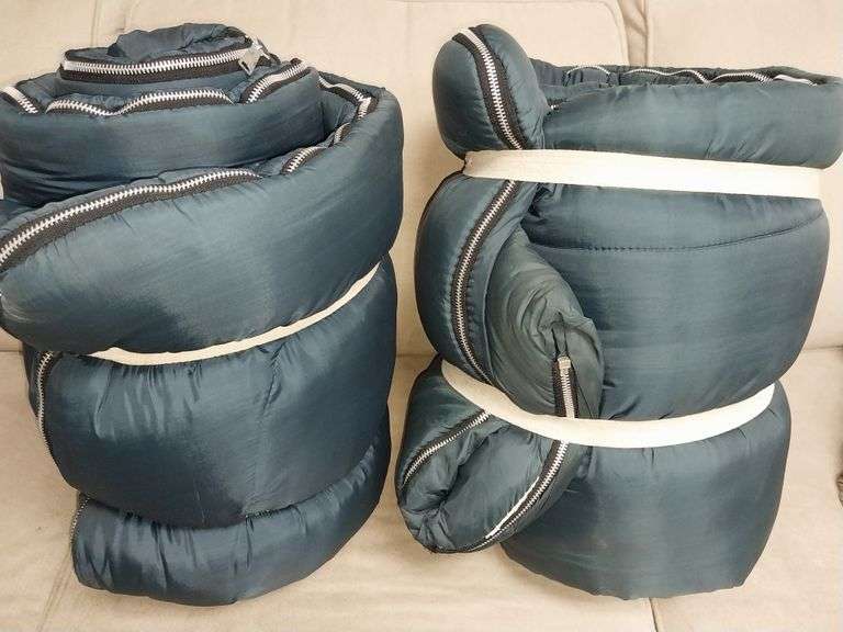 2 Sleeping Bags