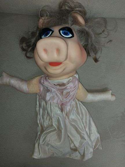 Vintage Ms. Piggy hand puppet