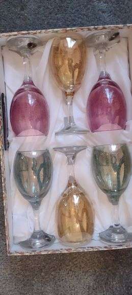 6 Beautiful colored Crystal Italian Wine Glasses