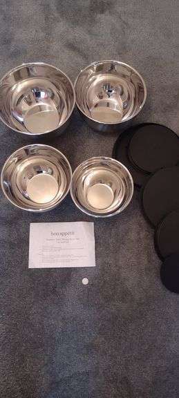 4 Various Sizes Stainless Steel Mixing Bowls with Lids