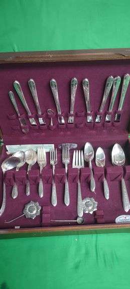 Nobility Plate Silver Plated Flatware Set