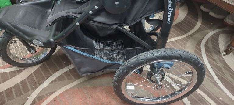 Baby Trend Jogging Stroller in great condition