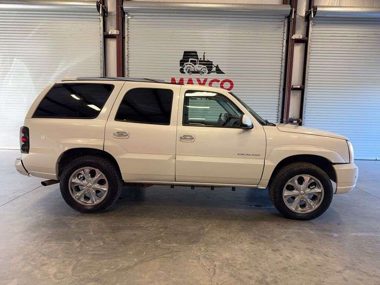 2003 CADILLAC Escalade