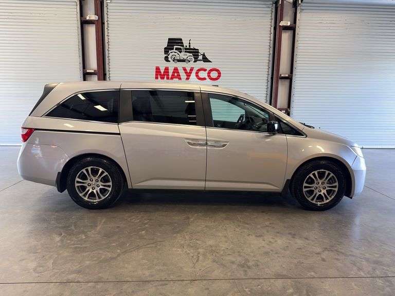 2011 HONDA Odyssey