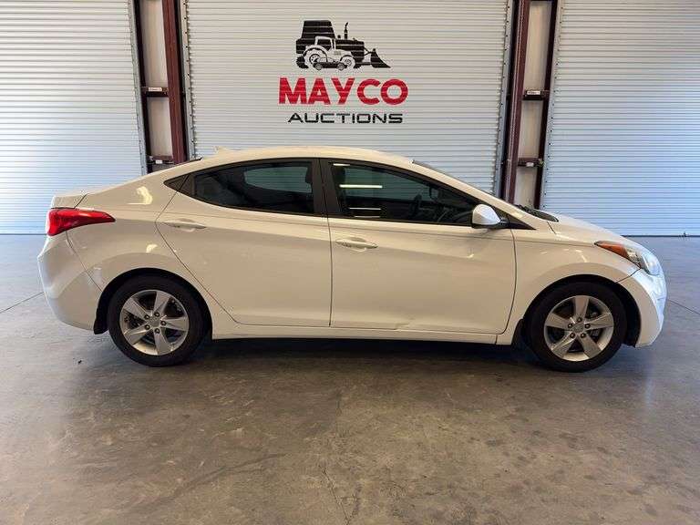2013 HYUNDAI Elantra