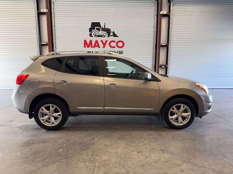 2011 NISSAN Rogue