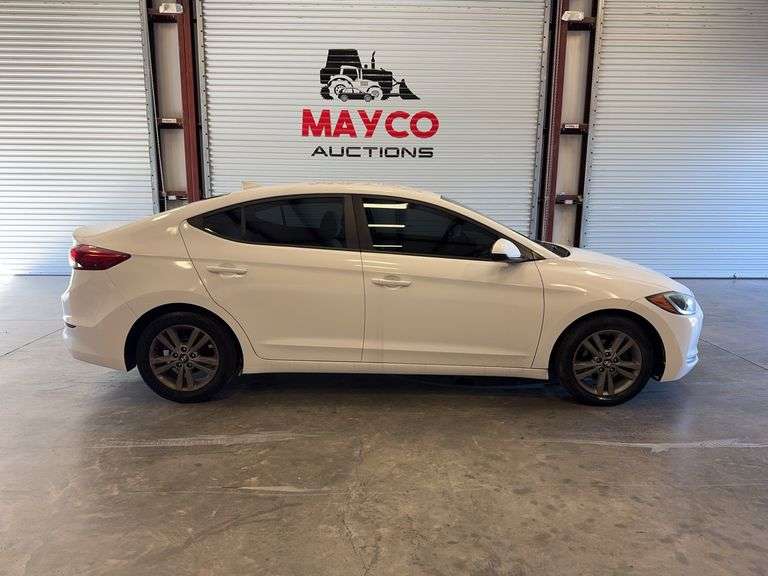 2017 HYUNDAI Elantra