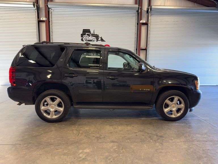 2011 CHEVROLET Tahoe