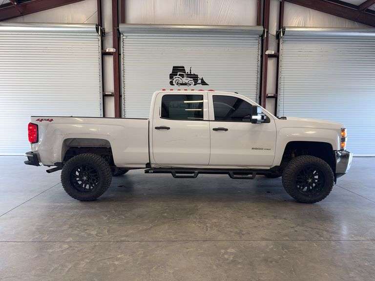 2018 CHEVROLET Silverado