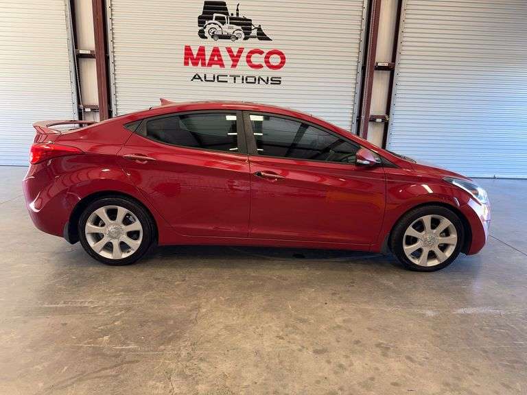 2013 HYUNDAI Elantra
