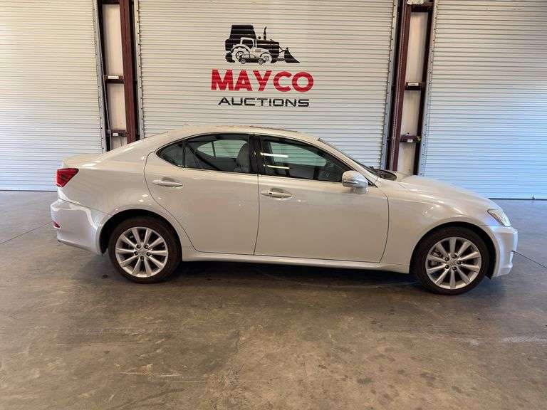 2010 LEXUS IS