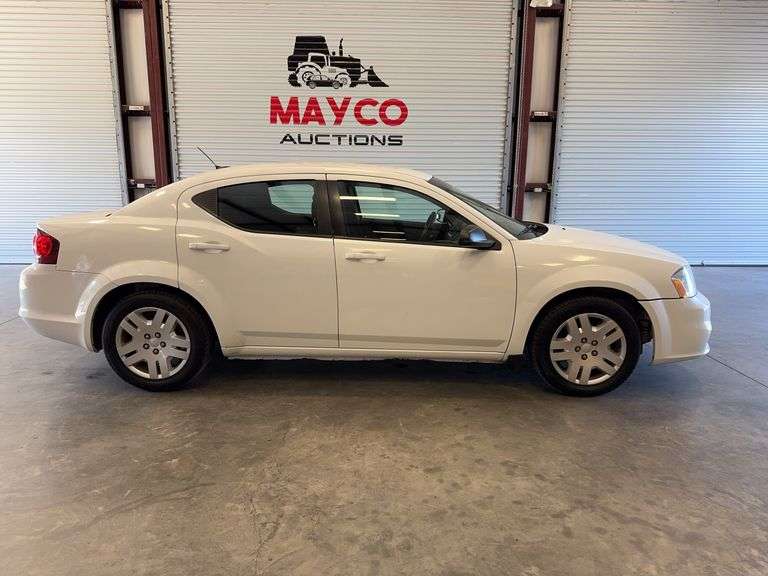 2013 DODGE Avenger