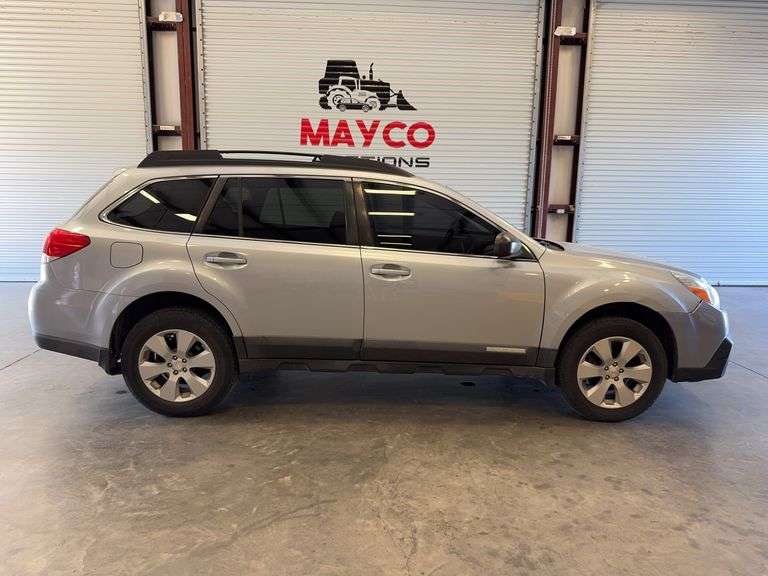 2012 SUBARU Outback