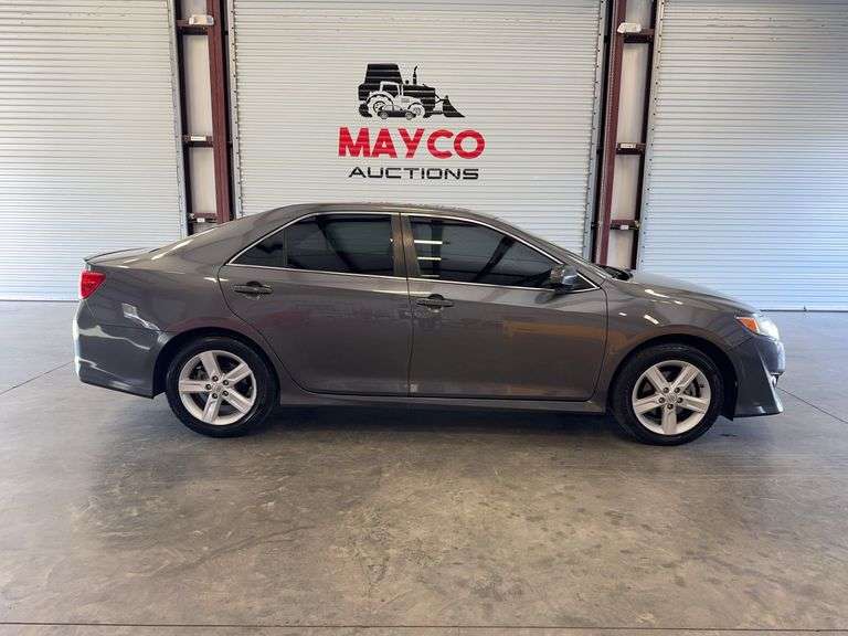 2014  TOYOTA  Camry