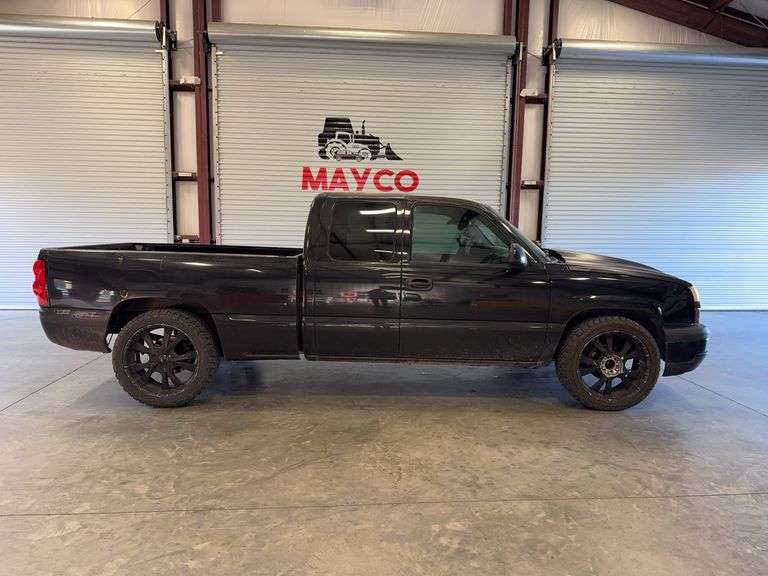 2004  CHEVROLET  Silverado