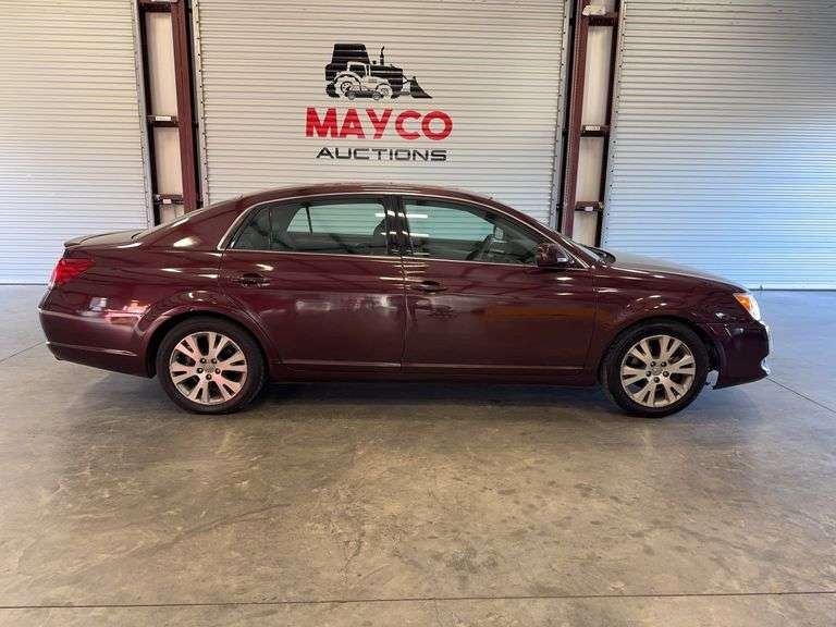 2008  TOYOTA  Avalon