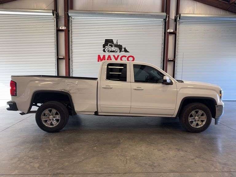 2017  GMC  Sierra