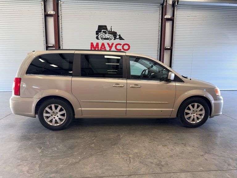 2013  CHRYSLER  Town and Country