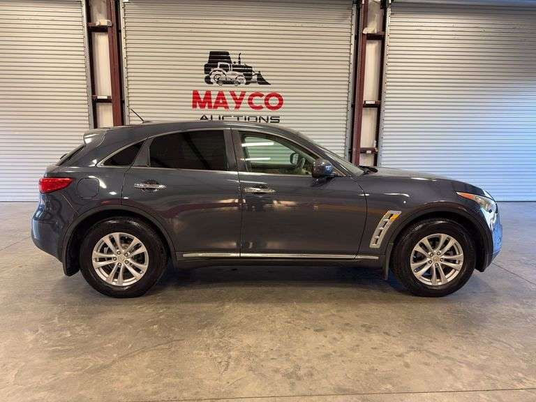 2011  INFINITI  FX35
