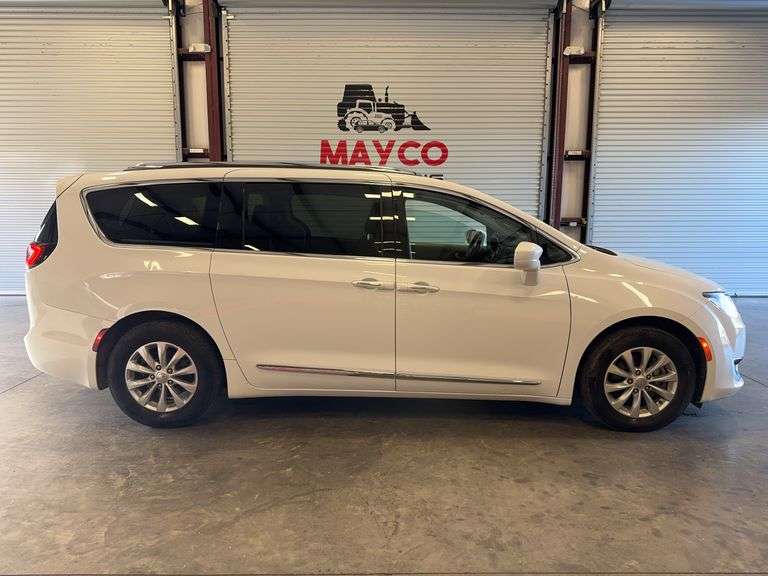 2019  CHRYSLER  Pacifica