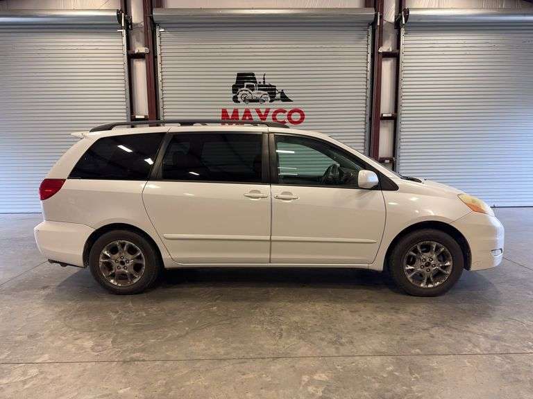 2006  TOYOTA  Sienna