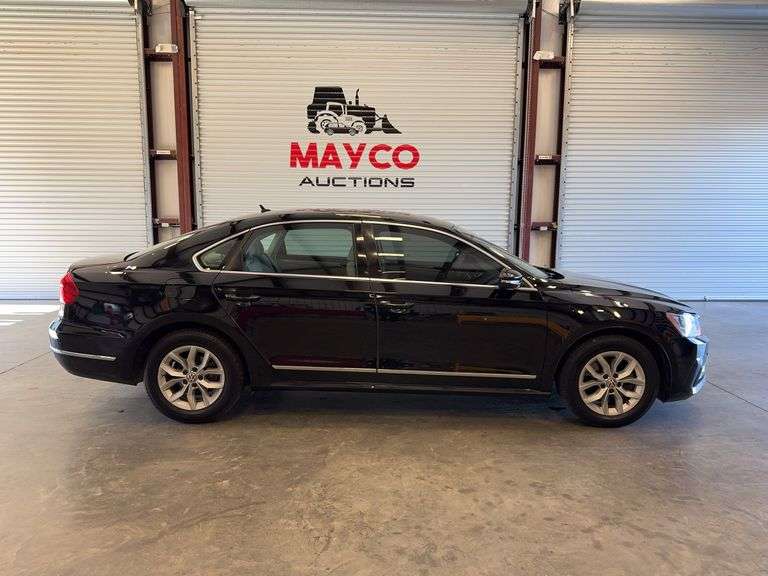 2016  VOLKSWAGEN  Passat