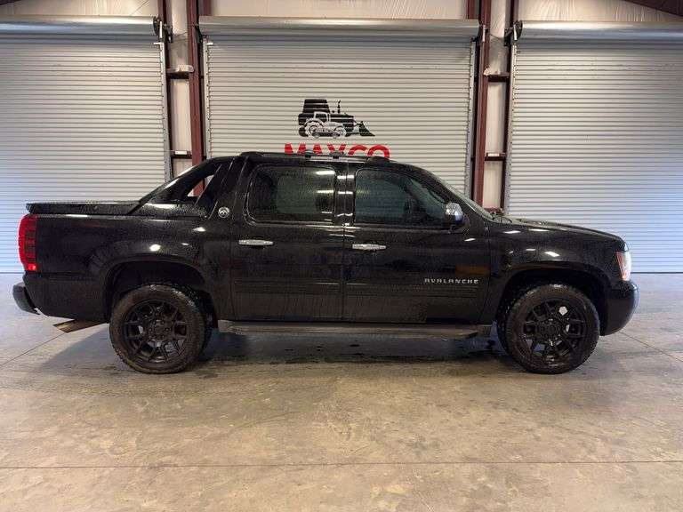 2013  CHEVROLET  Avalanche