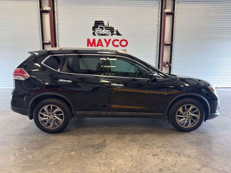 2015 NISSAN Rogue