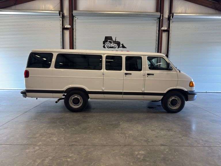 1999 DODGE Ram Wagon