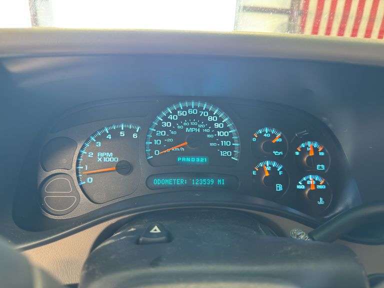 2003 CHEVROLET Tahoe