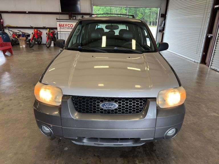 2005 FORD Escape
