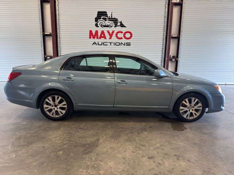 2008 TOYOTA Avalon