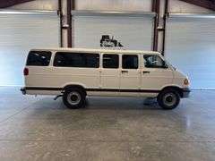 1999 DODGE Ram Wagon