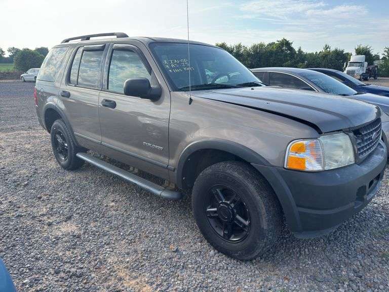 2004 FORD Explorer