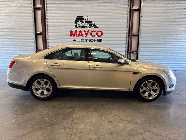 2011 FORD Taurus