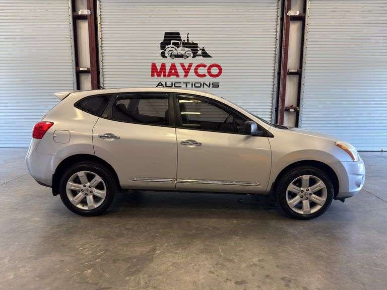 2011 NISSAN Rogue