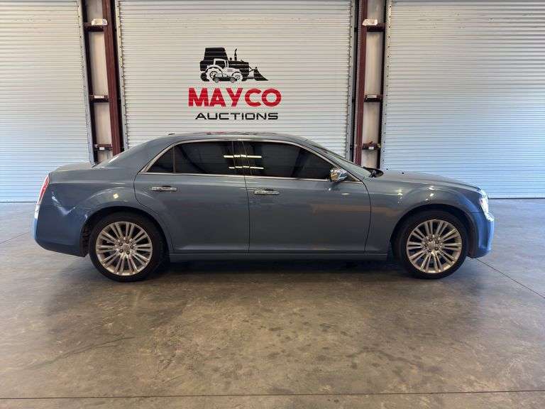 2011 CHRYSLER 300