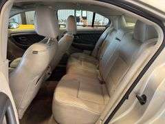 2011 FORD Taurus