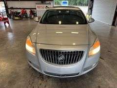 2011 BUICK Regal