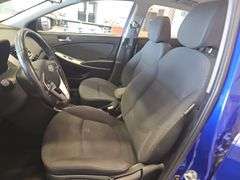 2012 HYUNDAI Accent