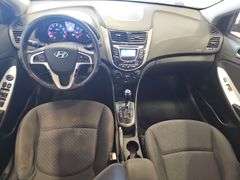 2012 HYUNDAI Accent