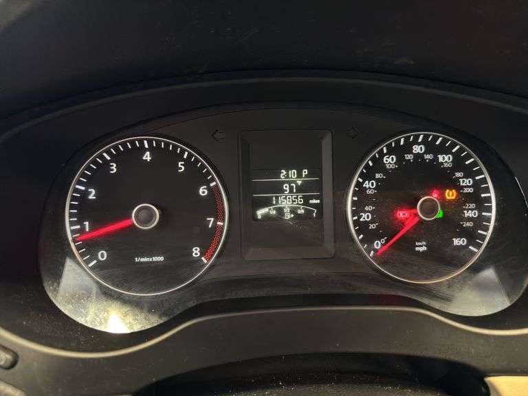 2012 VOLKSWAGEN Jetta