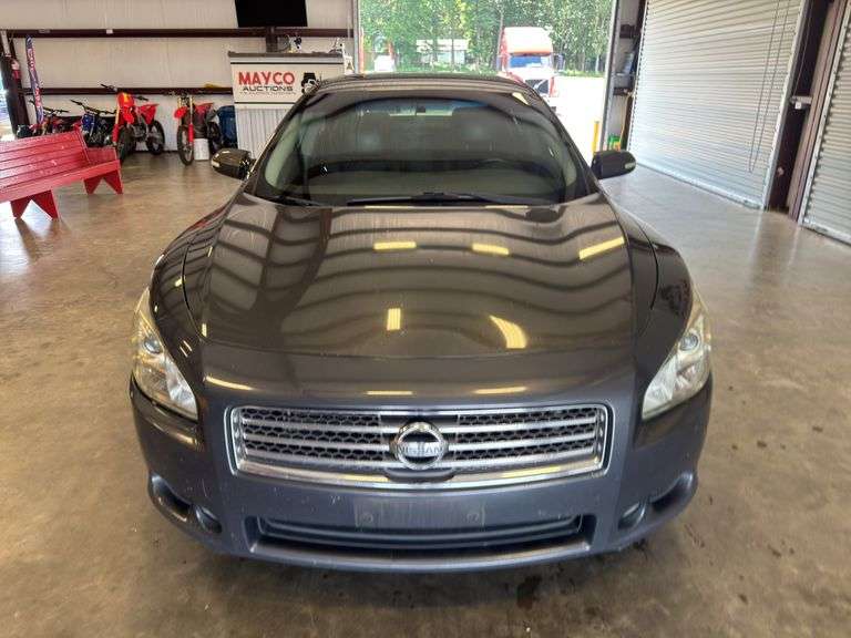 2011 NISSAN Maxima