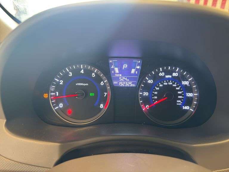 2012 HYUNDAI Accent