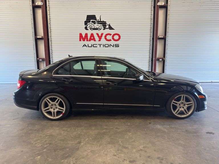 2013 MERCEDES-BENZ C-Class
