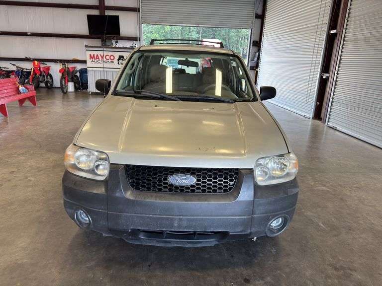 2005 FORD Escape