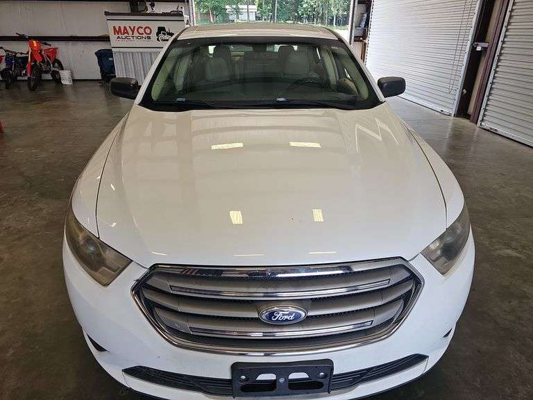 2015 FORD Taurus