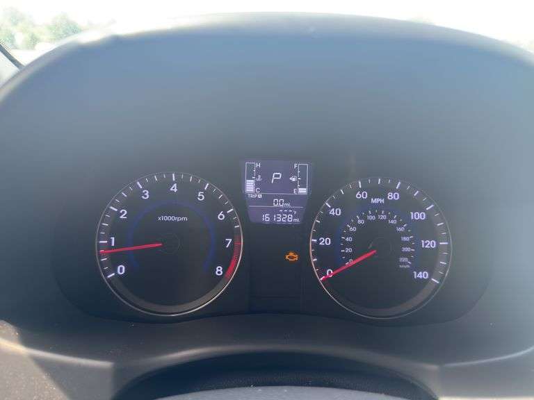 2016 HYUNDAI Accent