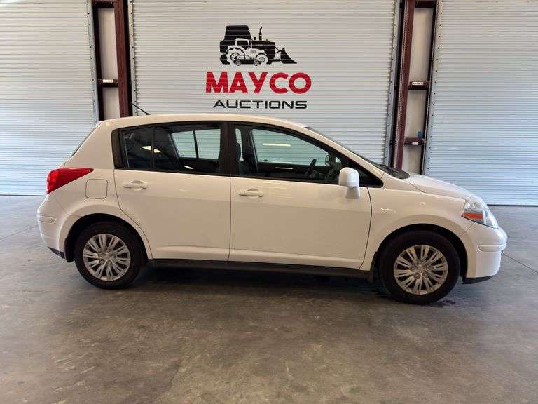 2012 NISSAN Versa